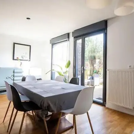 Villa Maison A L'oree Du Bois Citadelle De Lille Avec Terrasse En Plein Sud Proche De Toutes Commodites A La Porte De Lille *