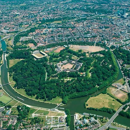 Maison A L'oree Du Bois Citadelle De Lille Avec Terrasse En Plein Sud Proche De Toutes Commodites A La Porte De Lille