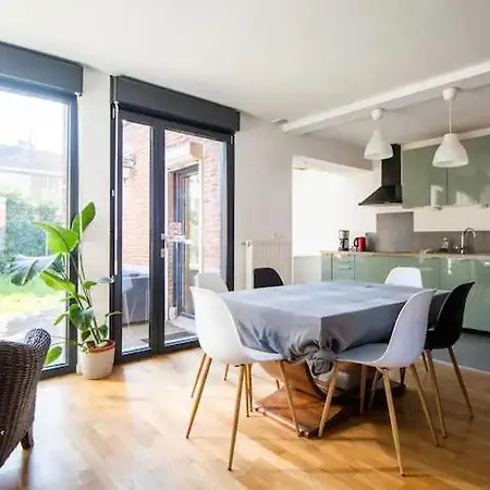 Villa Maison A L'oree Du Bois Citadelle De Lille Avec Terrasse En Plein Sud Proche De Toutes Commodites A La Porte De Lille